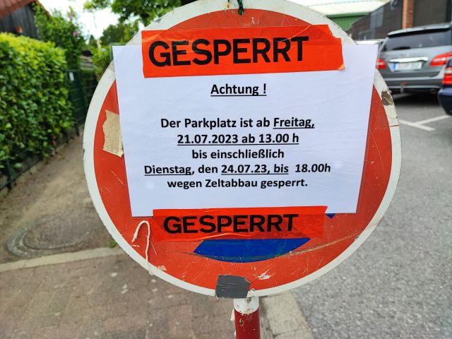 Parkplatz gesperrt für Zeltabbau!!